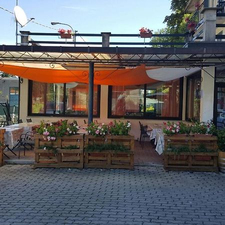 Albergo Ristorante Lavedo Лено Экстерьер фото