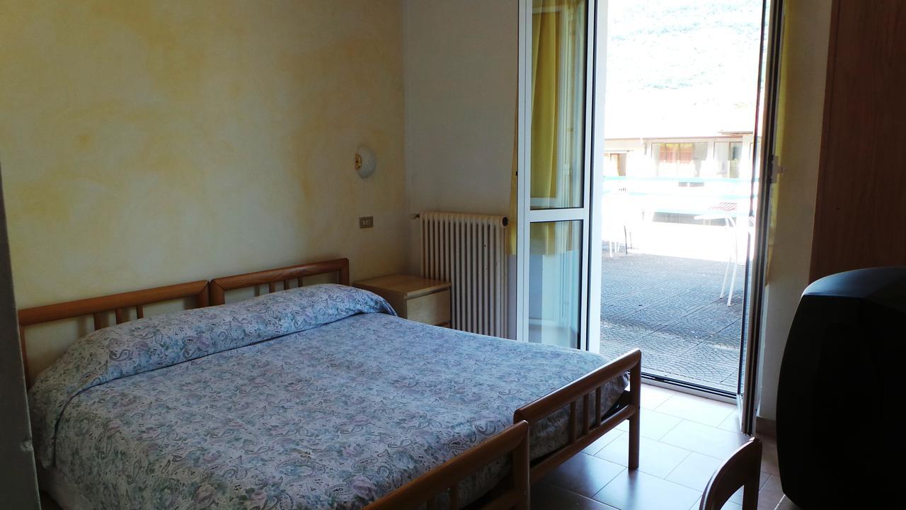 Albergo Ristorante Lavedo Лено Экстерьер фото