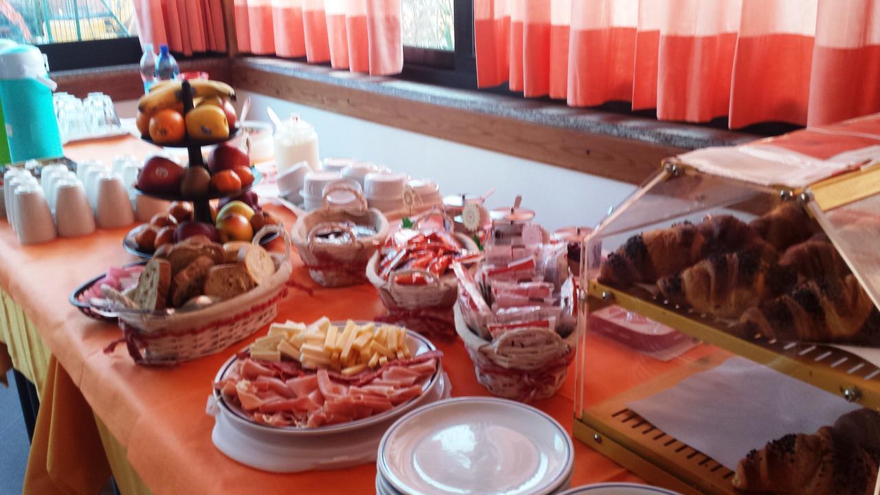 Albergo Ristorante Lavedo Лено Экстерьер фото